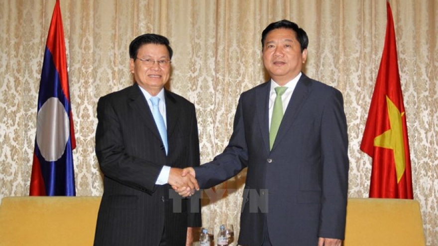 HCM City officials welcome Lao PM