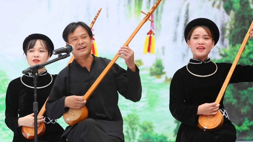 National festival reflects diversity of Then signing art