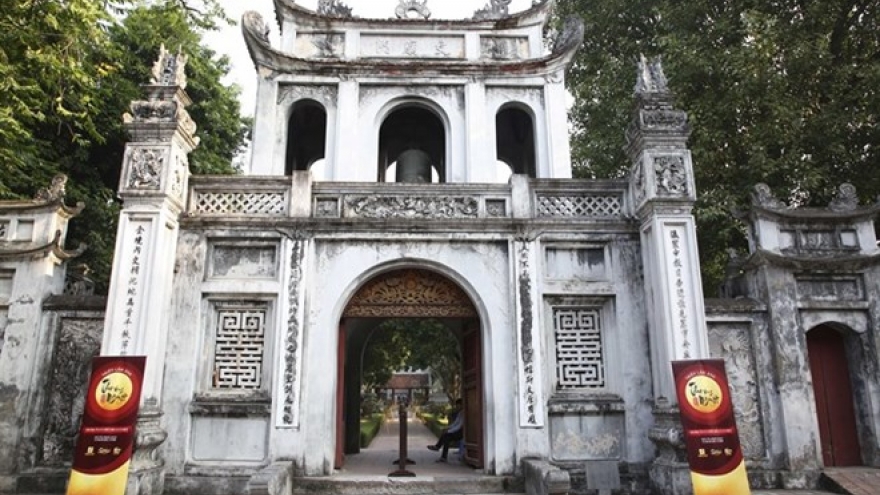 Thu Vong Nguyet exhibition opens at Temple of Literature