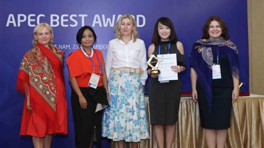 Vietnam women entrepreneurs win APEC awards