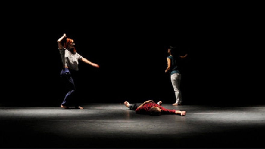 French dance group to perform in Hanoi