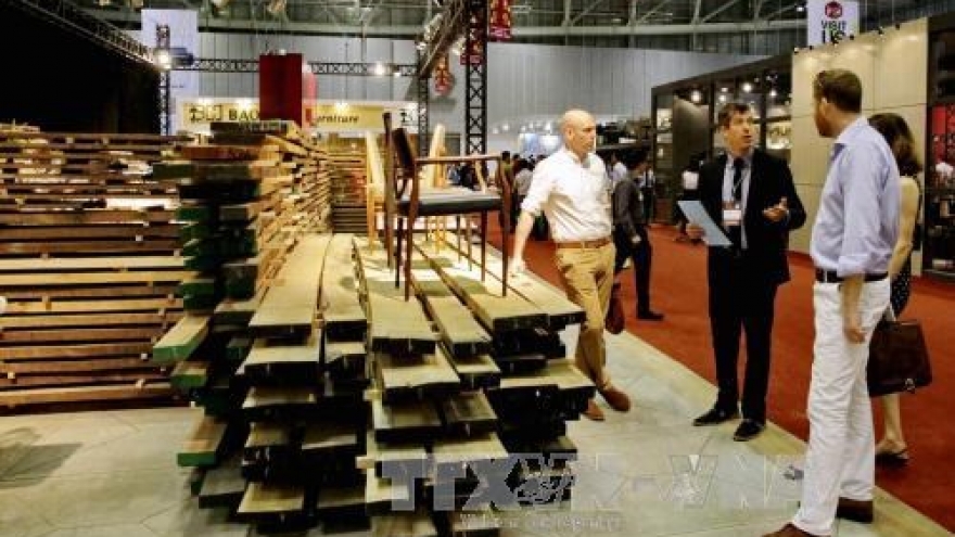 
        Timber supply matters to Vietnam’s wood industry
                              