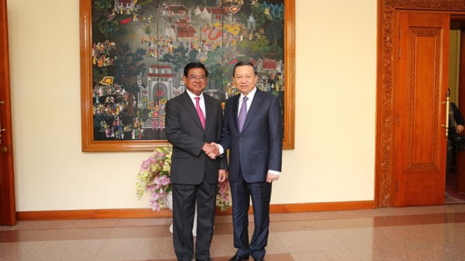 Vietnam, Cambodia exchange information to deter crime