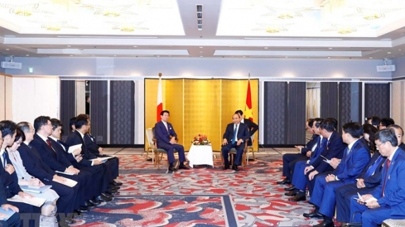 PM urges Japanese localities to expand ties with Vietnam