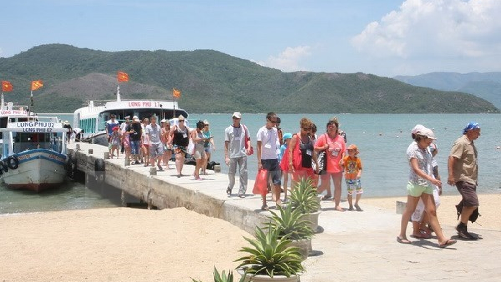 Tourism - important pillar in Vietnam’s economy: EIU