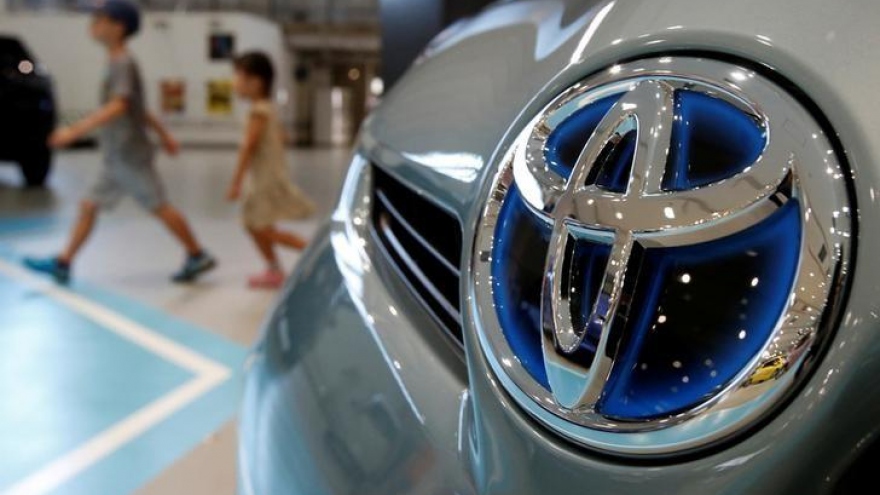 Toyota Vietnam recalls more than 8,000 cars over airbag defect