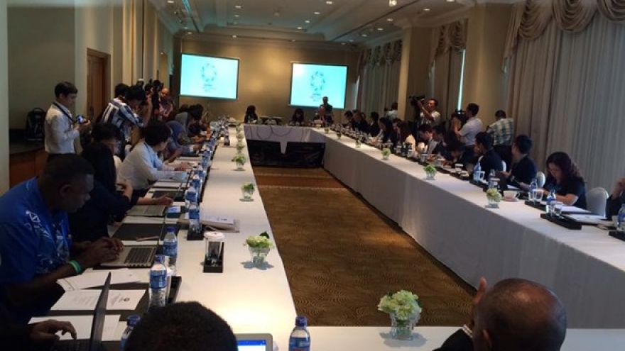 
        APEC economies work for more transparent, participatory trade negotiations
                              