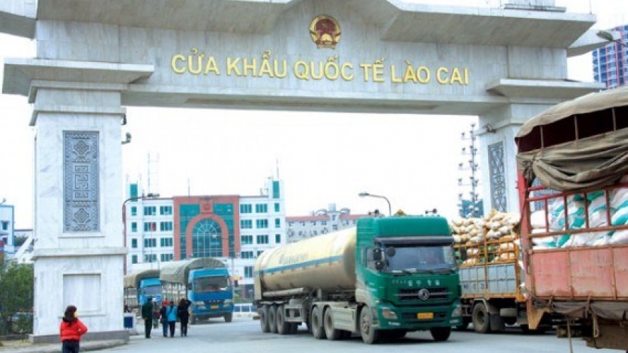 Trade through Lao Cai international border gate goes down
