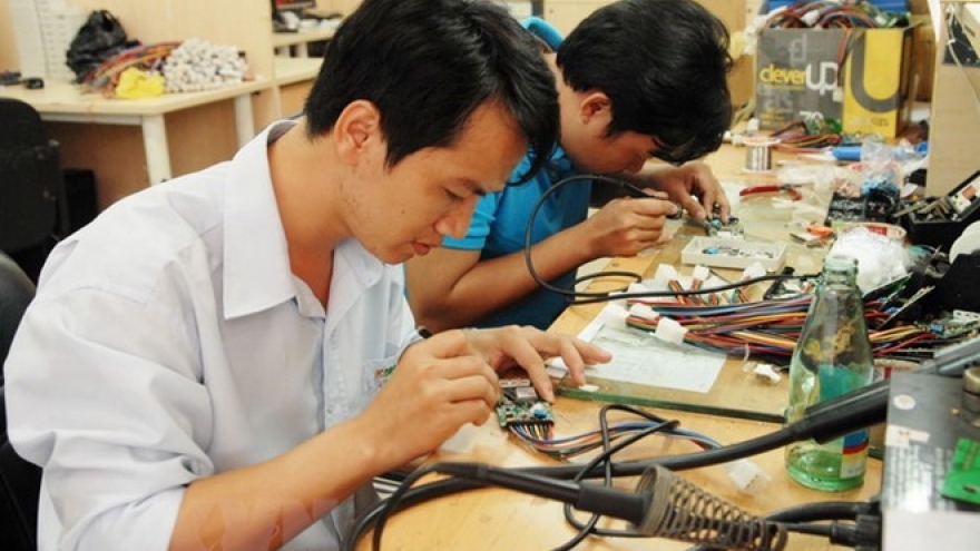 Training course on micro-electro-mechanical technology ends