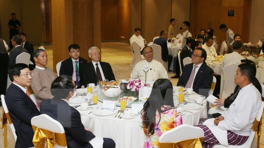 Party leader meets leading Vietnamese, Myanmar entrepreneurs