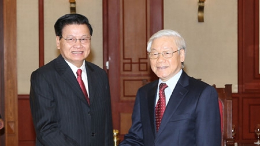 Party chief receives visiting Lao PM