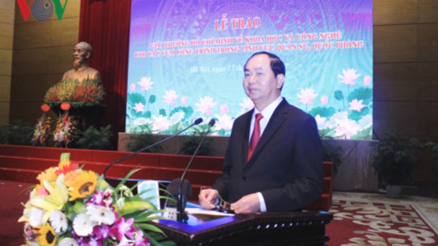 President bestows Ho Chi Minh Awards of Science and Technology