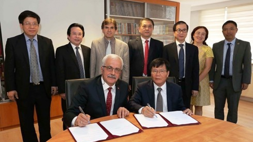 Vietnam, Turkey foster scientific cooperation