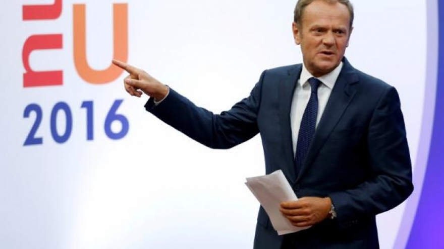 
        EU's Tusk says 27 EU leaders determined to keep unity after Brexit
                              