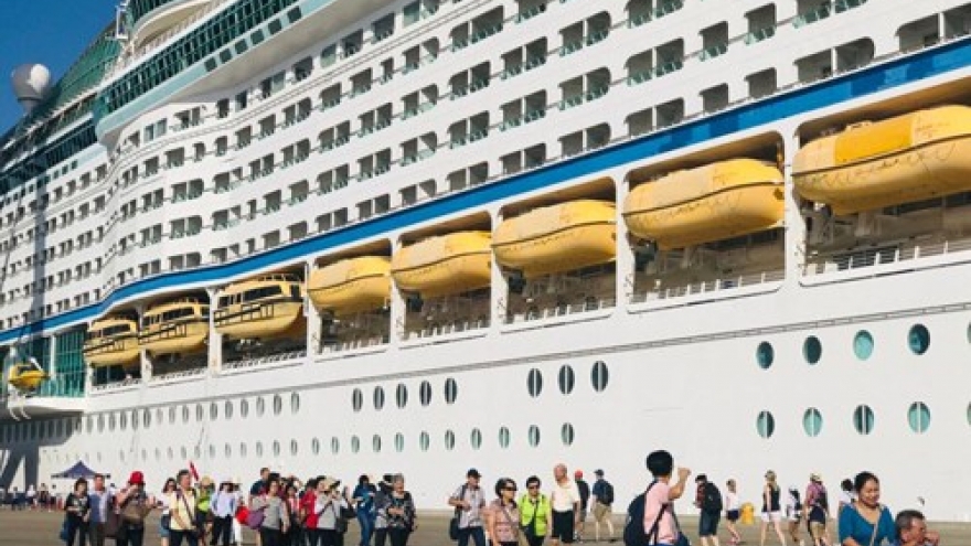 Two int’l cruise ships visit Vietnam in early July
