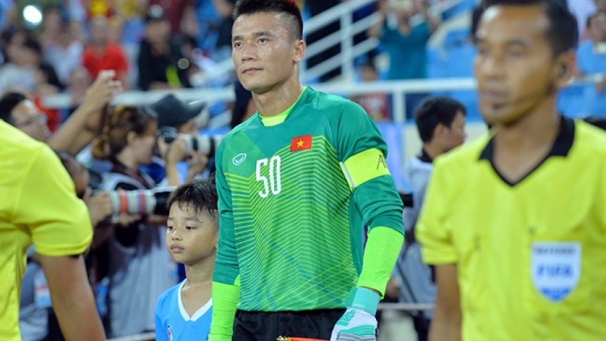 Impressive performance of Goalie Tien Dung at int’l football champs