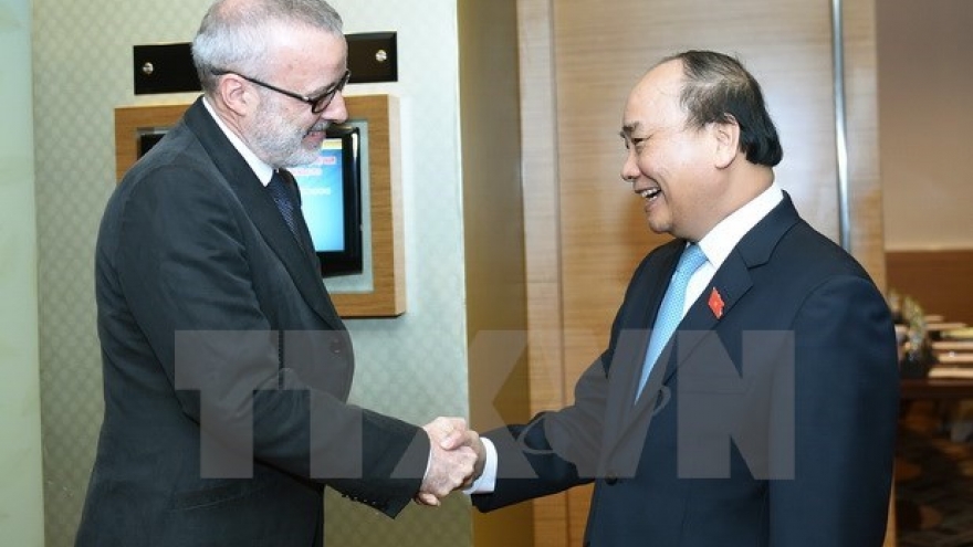 PM hopes for UK magazine’s continued cooperation with Vietnam