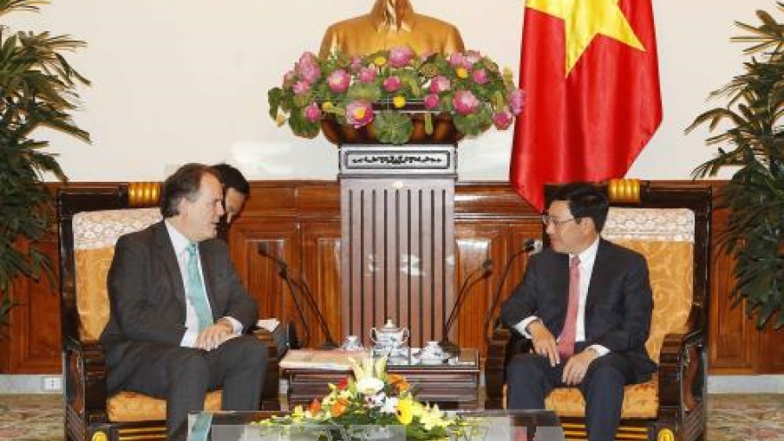 Vietnam, UK forge strategic partnership
