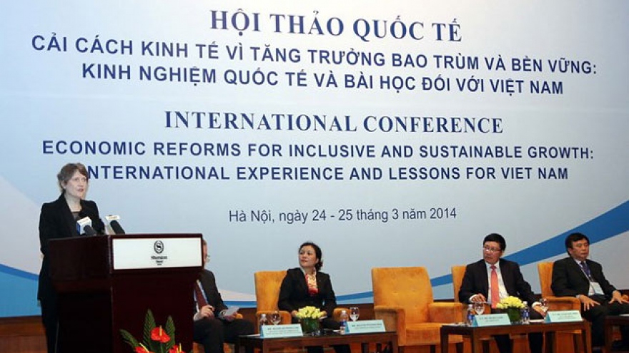 
        UNDP helps Vietnam battle climate change
                              