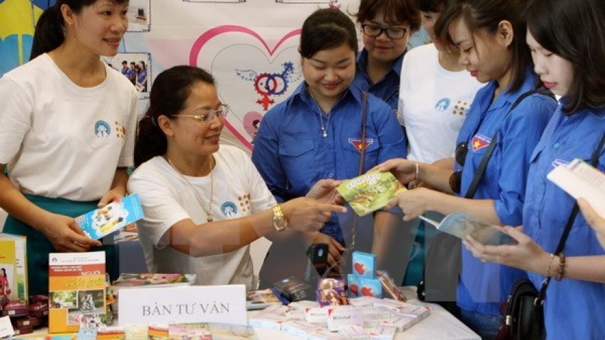 Vietnam looks to closer ties with UNDP, UNFPA