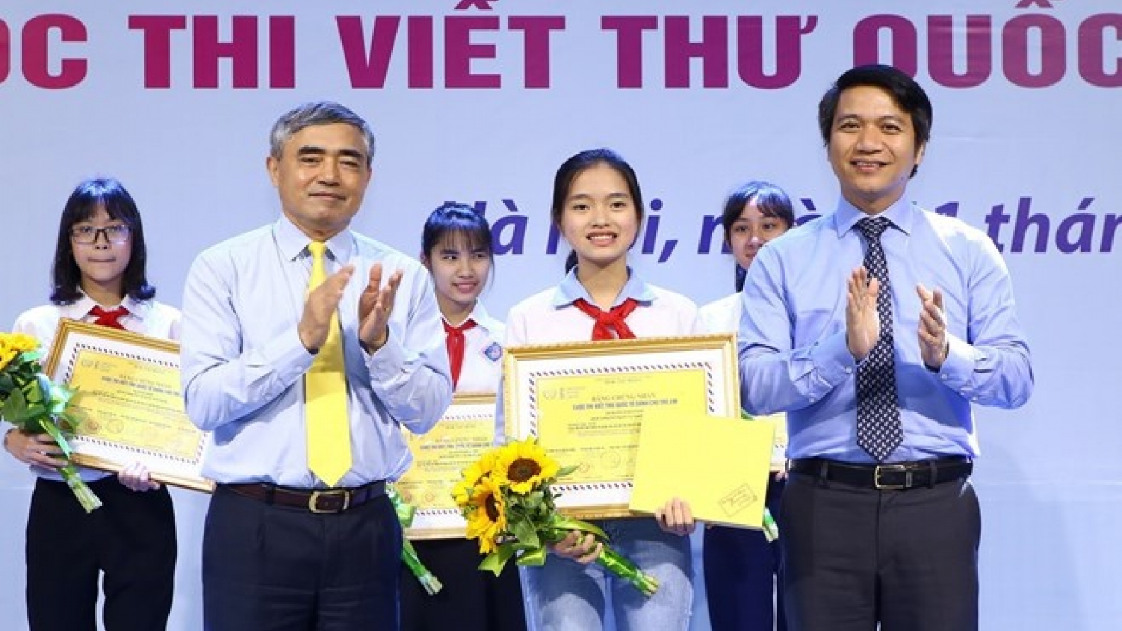 Santa Claus-themed letter wins national UPU contest