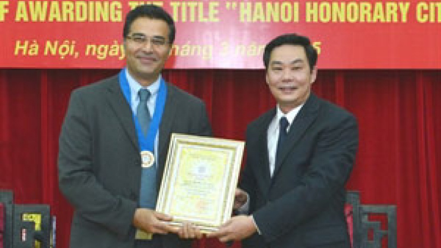 Hanoi: US doctor recognised for TB-prevention mission