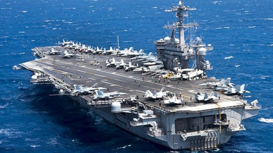 Vietnam officials visit US aircraft carrier