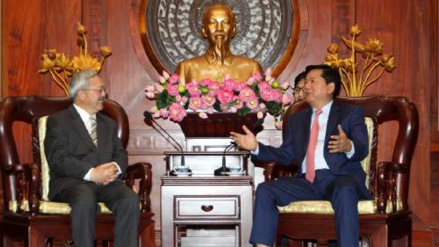 HCM City, US locality deepen relations