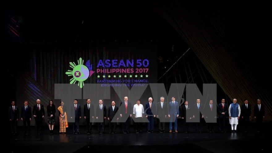 US President wishes for closer ties with ASEAN