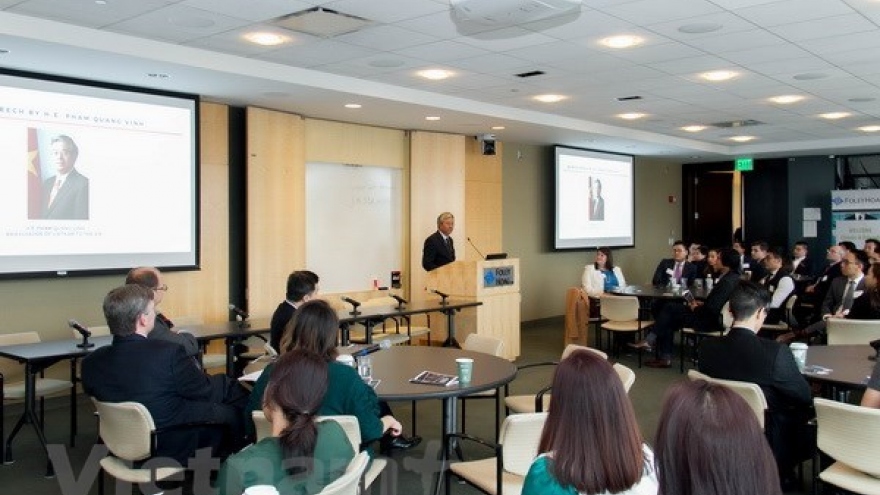 Ambassador backs entrepreneurship of Vietnamese youths in US