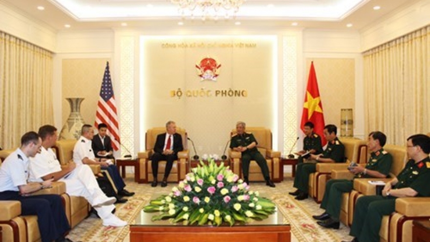 Vietnam, US beef up cooperation in settling post-war consequences