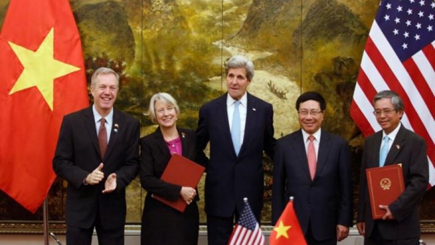 US Peace Corps Director visits Vietnam 