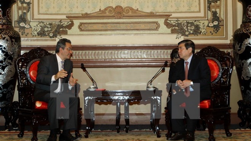 HCM City, US-based conglomerate eye partnership