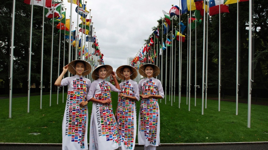 Fashion show in Geneva marks Vietnam’s 40-year UN membership