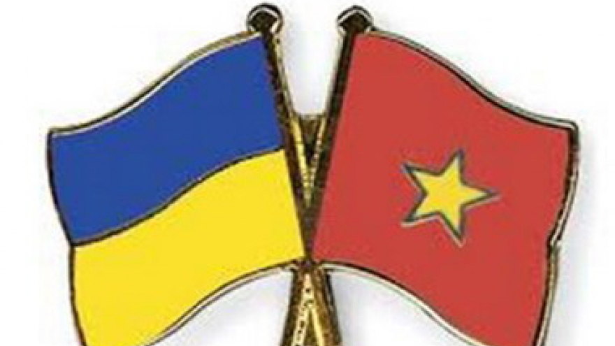
        Ukrainian citizen honoured with friendship insignia
                              