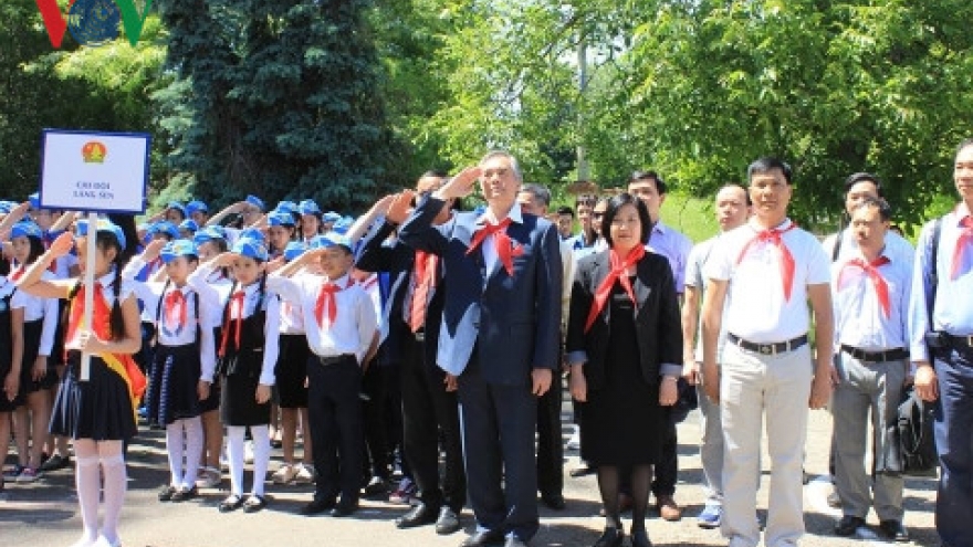 Summer camp for Vietnamese children in Ukraine