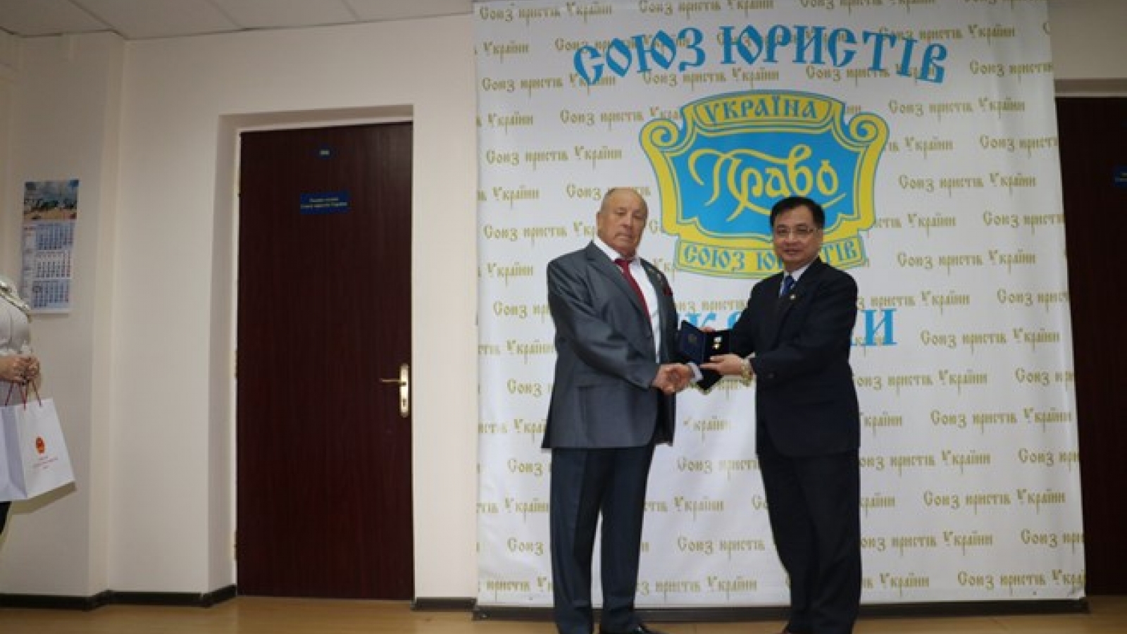 Vietnam’s Ambassador to Ukraine honoured by World Jurist Alliance