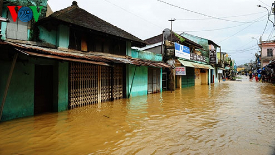 Bao Vinh town badly flooded after Storm Nari