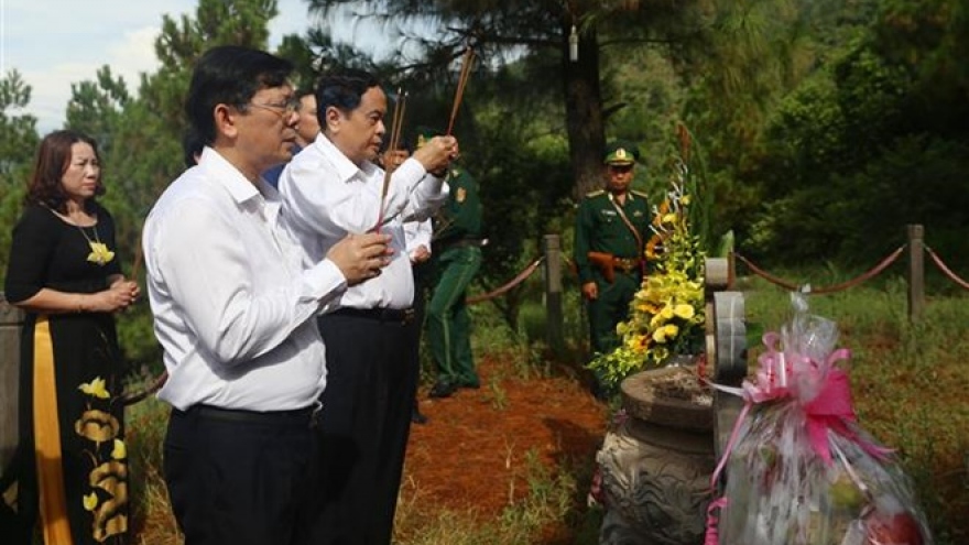 VFF leader pays respect on War Invalids' and Martyrs' Day