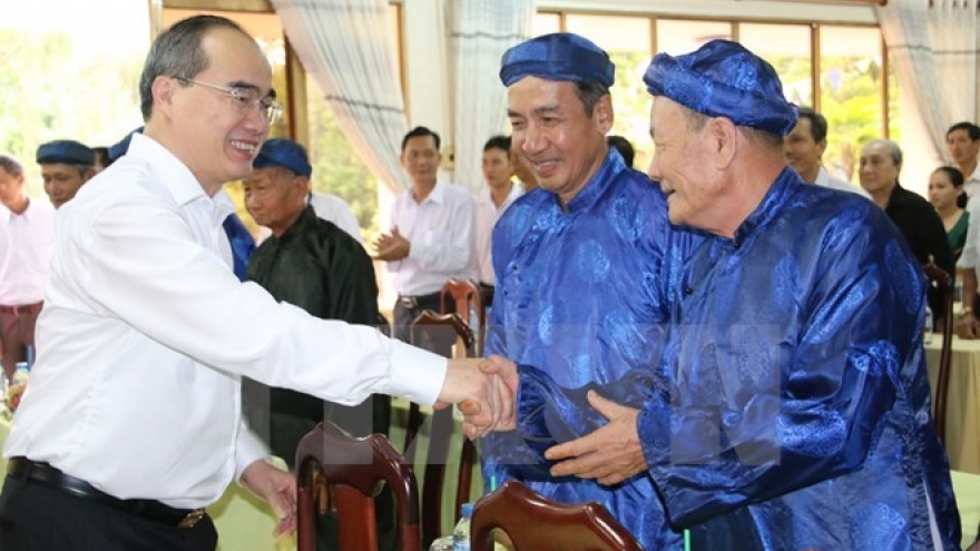 
        VFF leader attends great national unity festive day in An Giang
                              