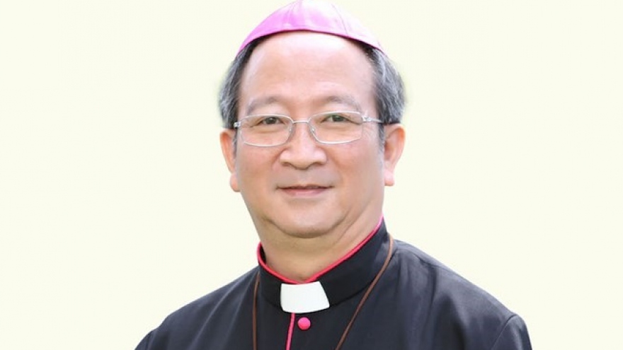 VFF leader conveys condolences over death of Archbishop Bui Van Doc