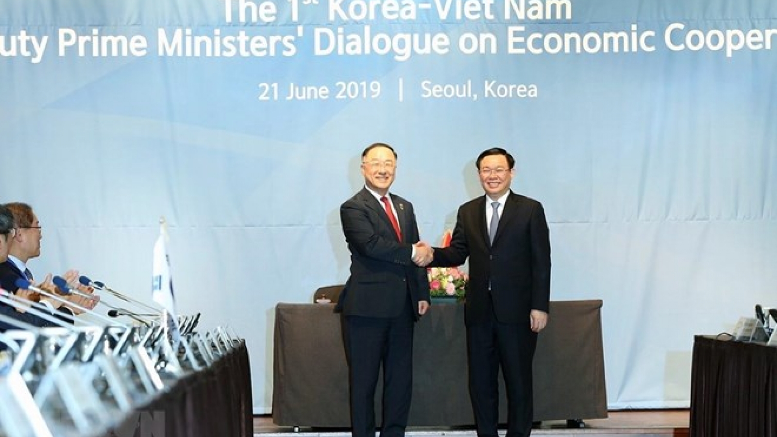 Vietnam, RoK hold first deputy PM economic dialogue