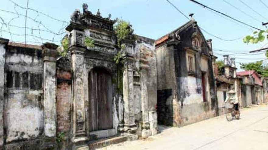 Old French-style villas in Hanoi’s suburb
