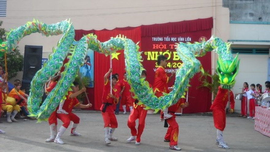 Vinh Long proposes diversifying assistance to ethnic minority groups