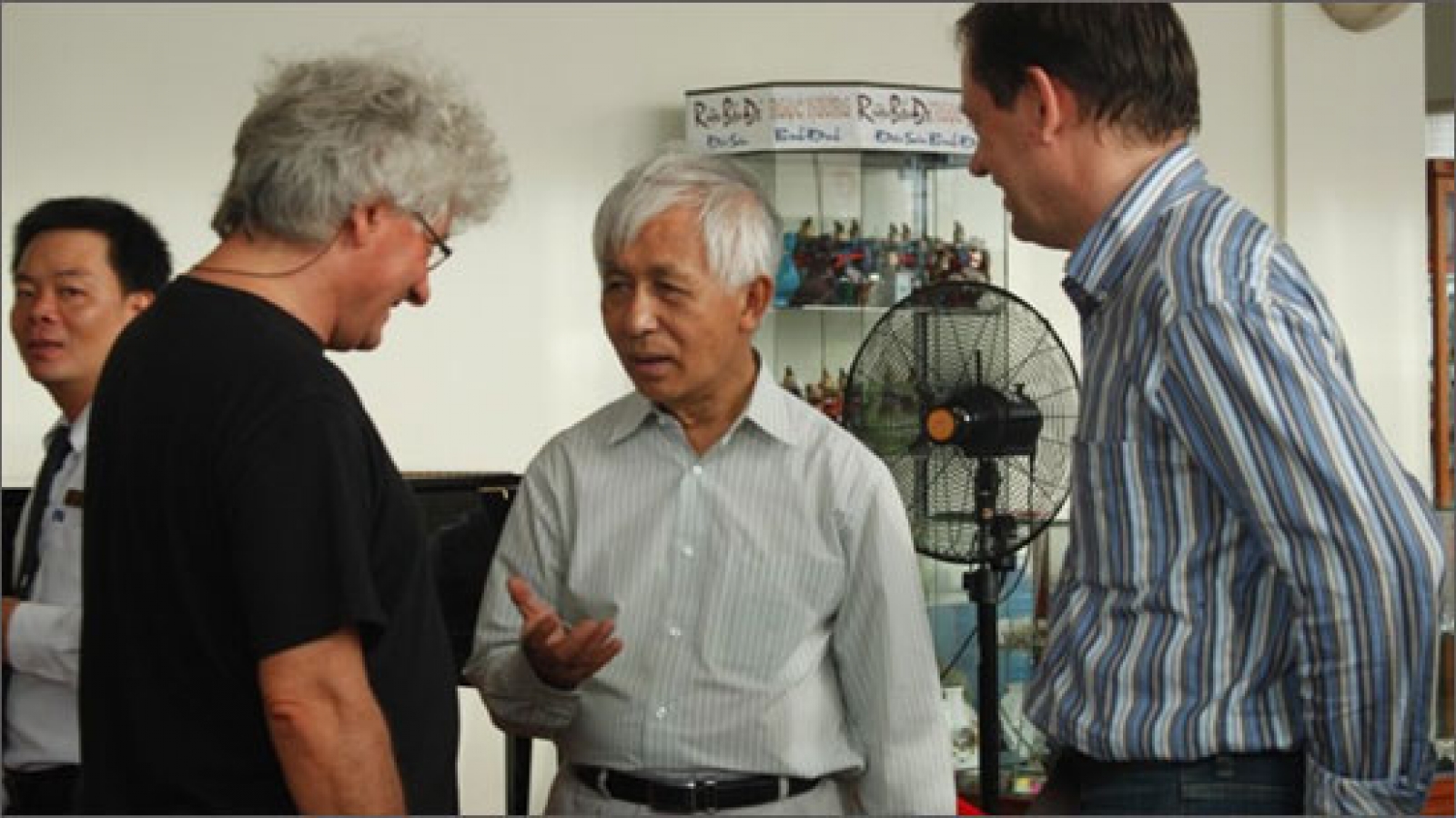 9th Meet Vietnam: window into the world