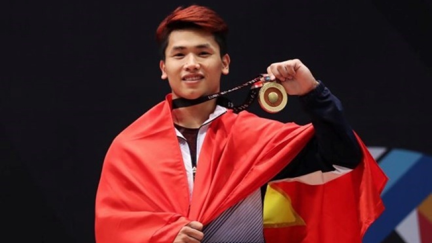 SEA Games 29: weightlifter Vinh wins gold, breaks 2 records
