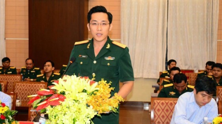Young Vietnamese, Cambodian military officers hold exchange