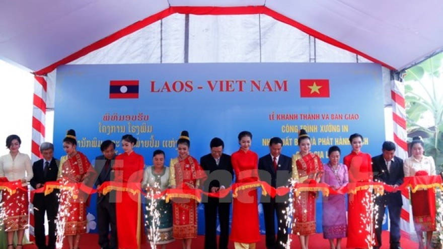 Vietnam helps Laos build printing factory