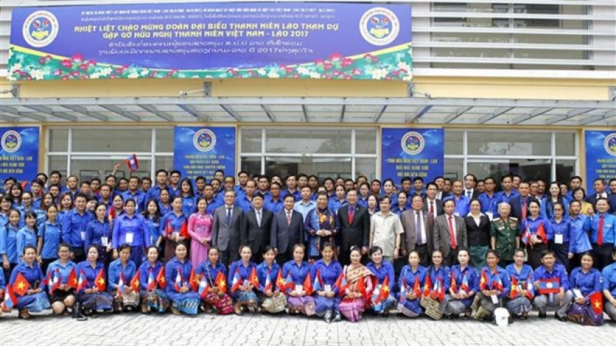 Vietnamese, Lao youths gather at friendship meeting in Hanoi