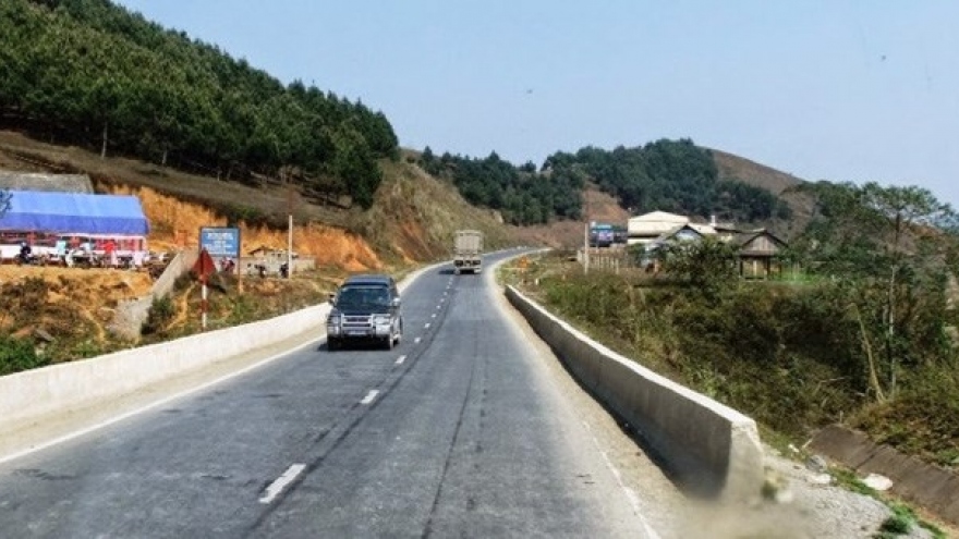 Hoa Binh-Son La highway added to national planning scheme